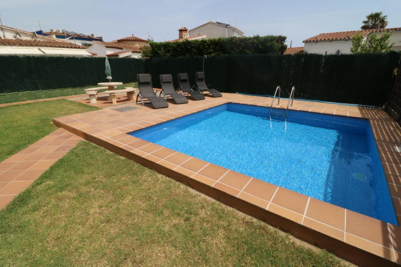 Peni 168A - Belle Maison Avec Piscine Empuriabrava Exterior photo