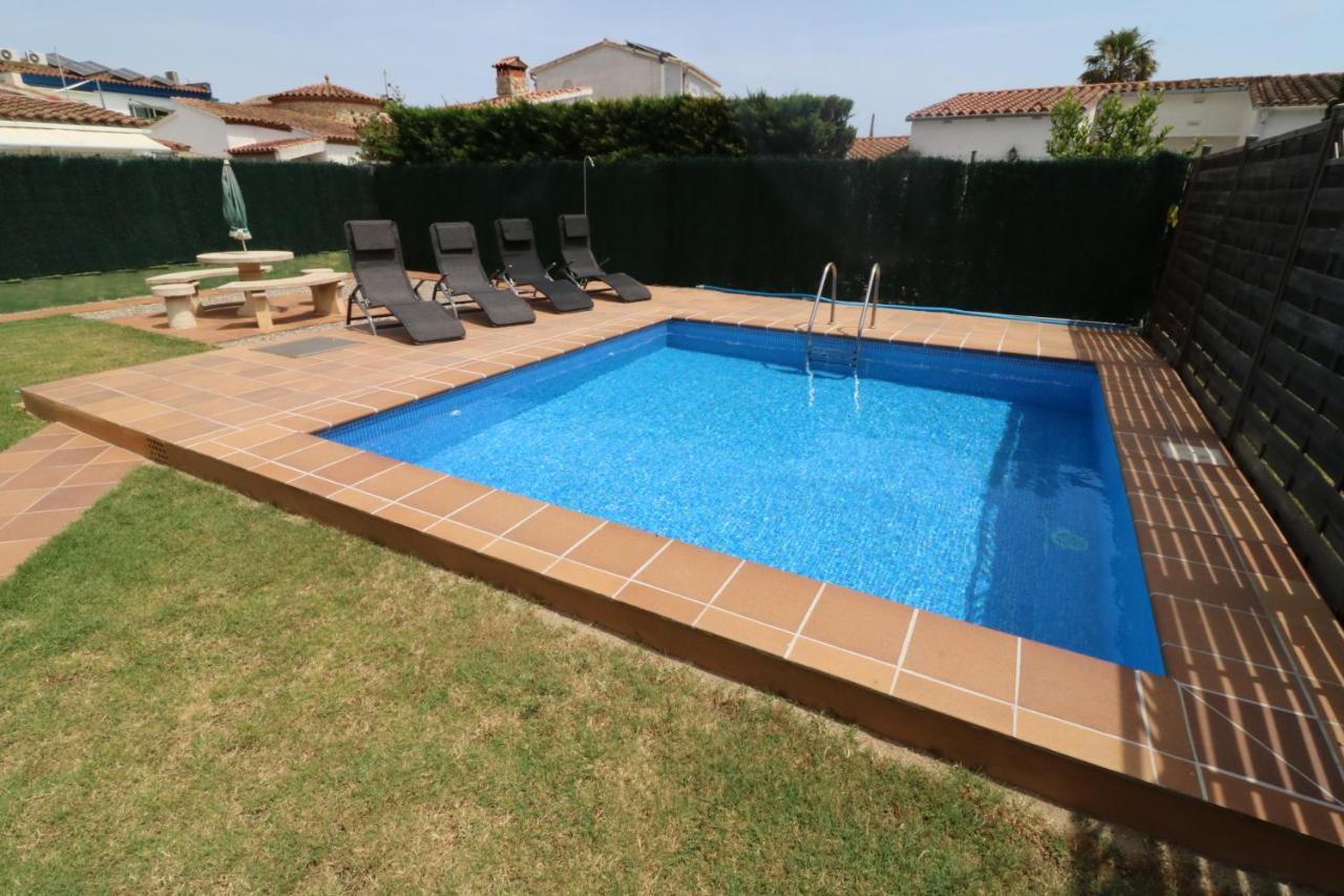 Peni 168A - Belle Maison Avec Piscine Empuriabrava Exterior photo